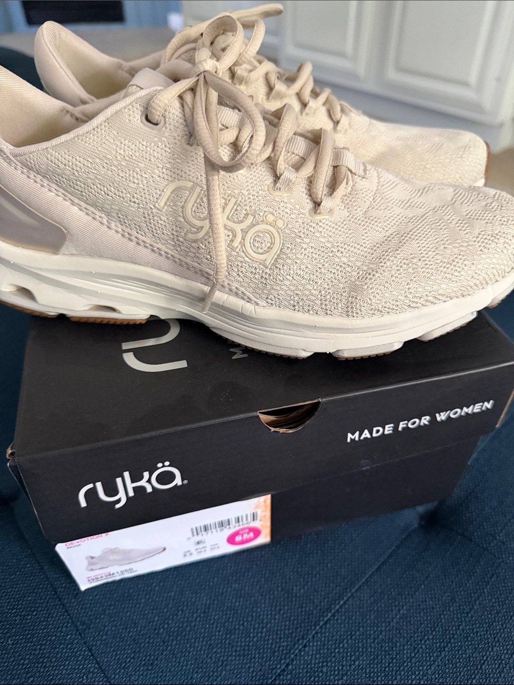 Ryka Women's Devition X Light Beige Lace-Up Walking Sneakers Like New size 8